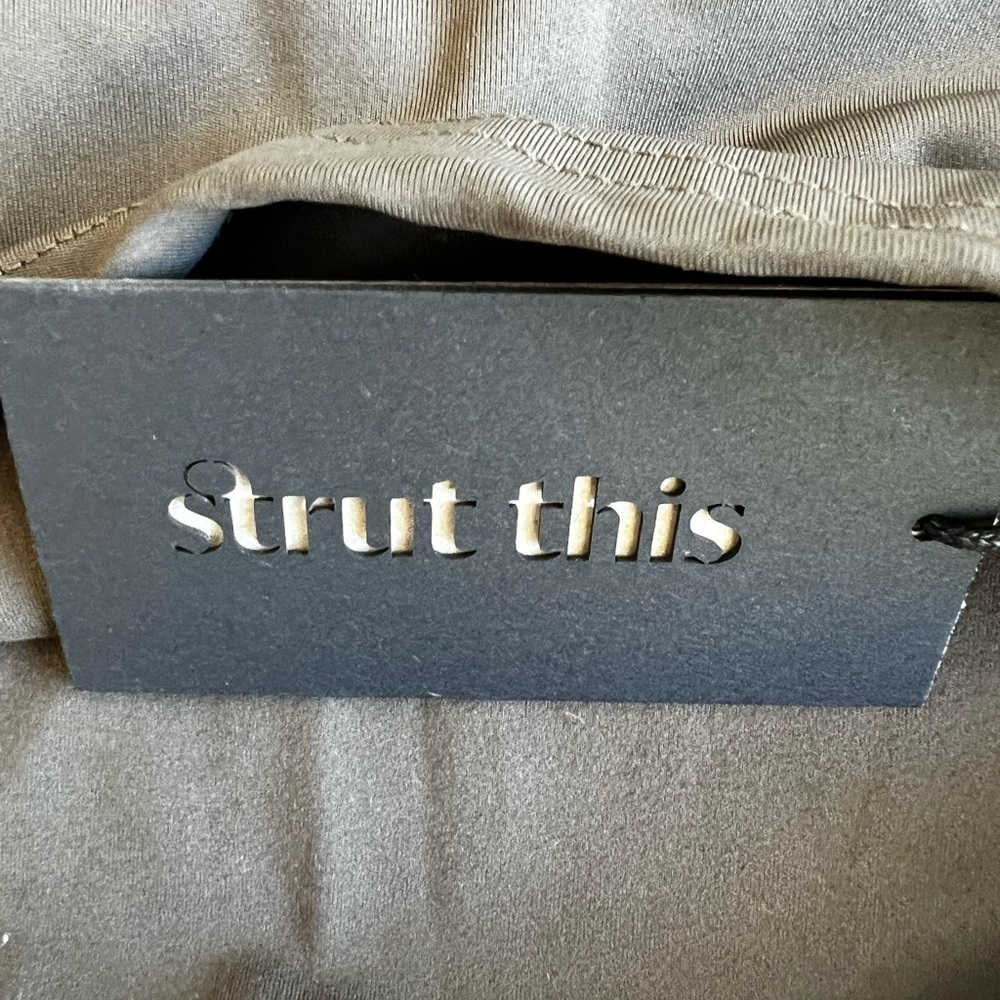 NWT Strut This workout crop mock neck tank - olive - size small - Picture 5 of 6